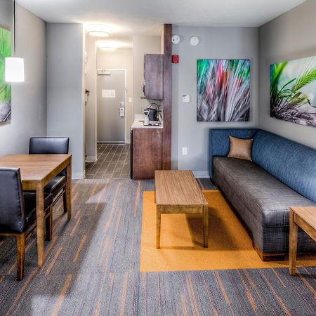Holiday Inn Express & Suites Cleveland/Westlake By Ihg Экстерьер фото