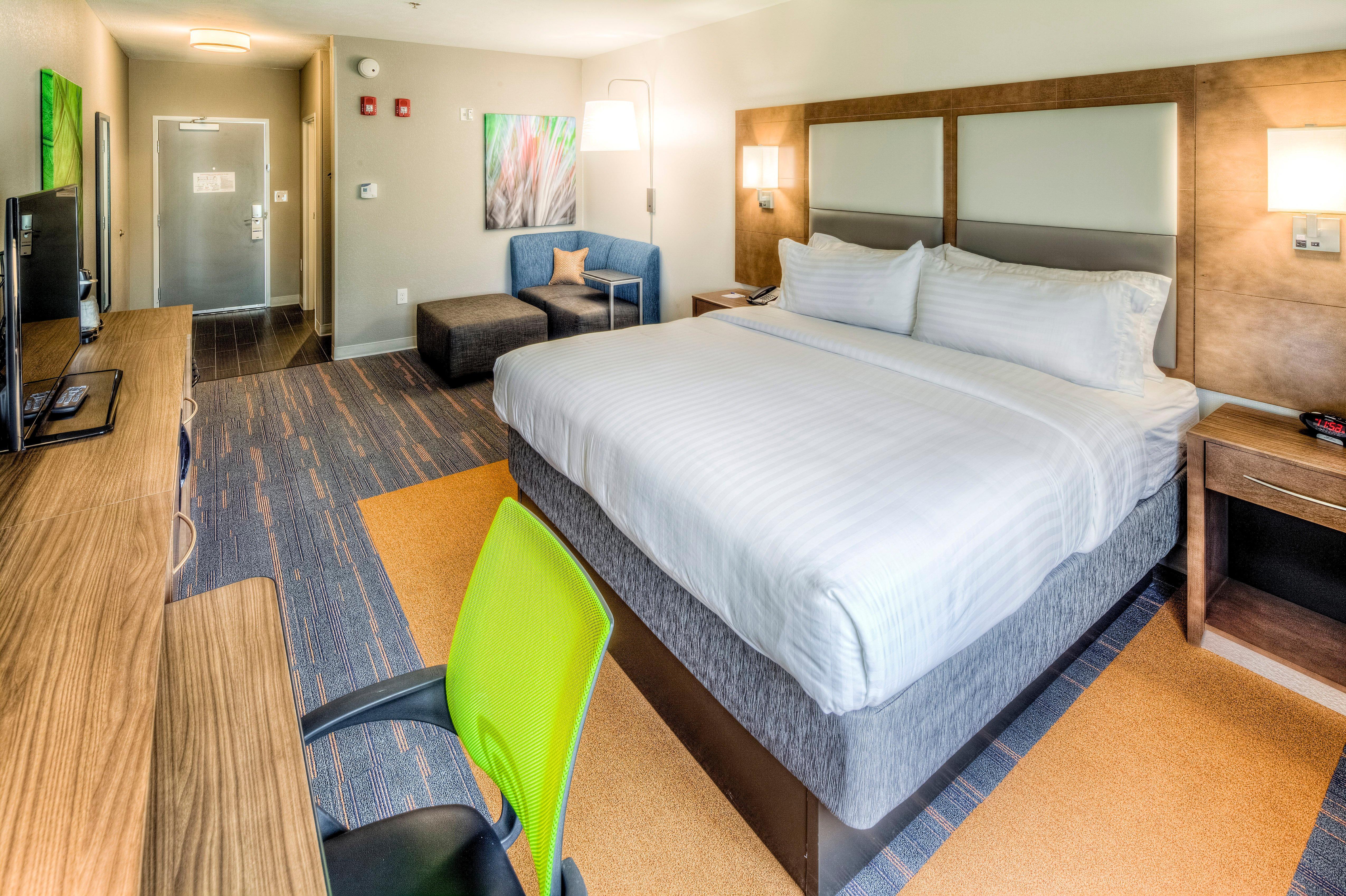 Holiday Inn Express & Suites Cleveland/Westlake By Ihg Экстерьер фото