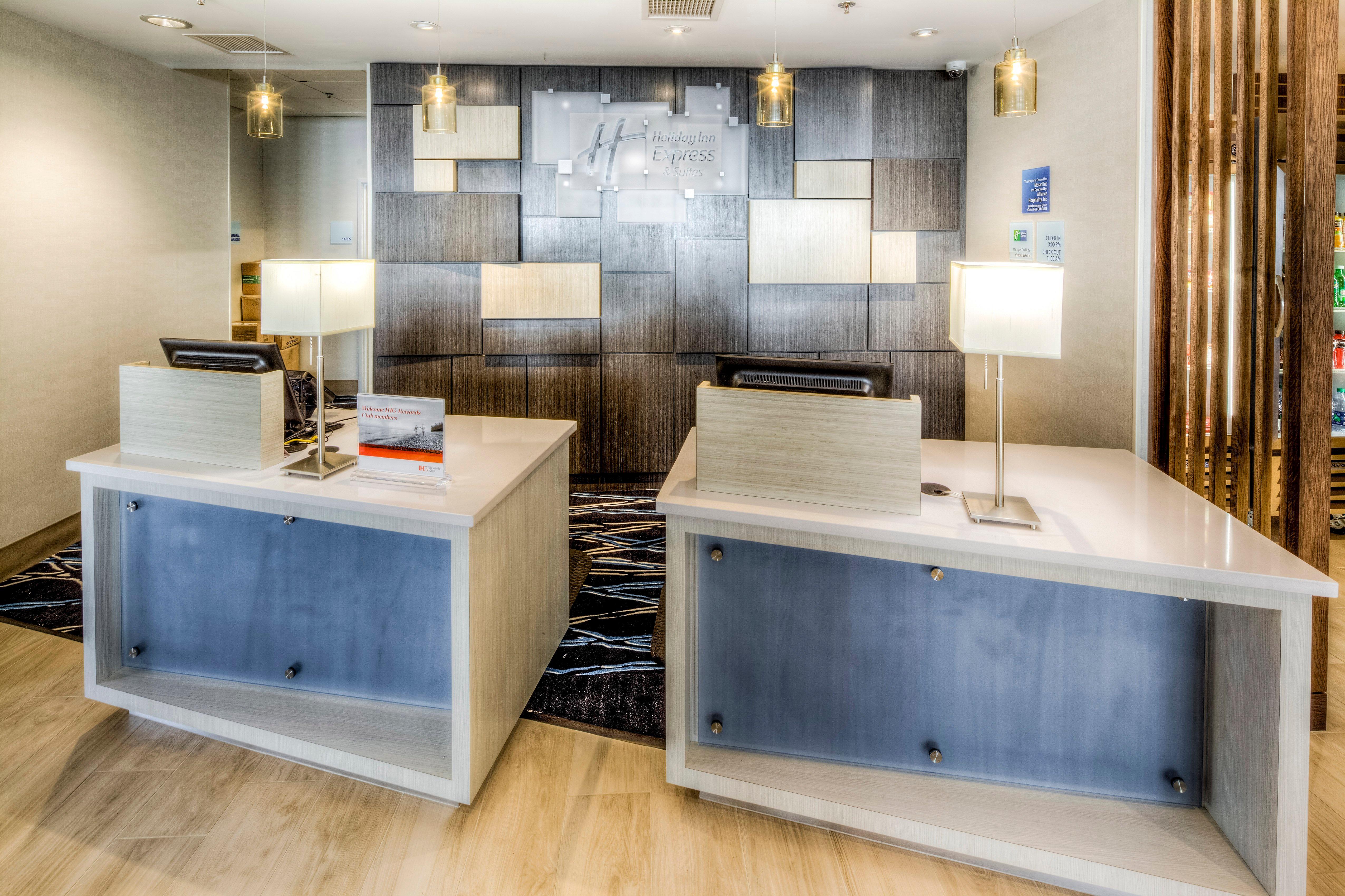 Holiday Inn Express & Suites Cleveland/Westlake By Ihg Экстерьер фото