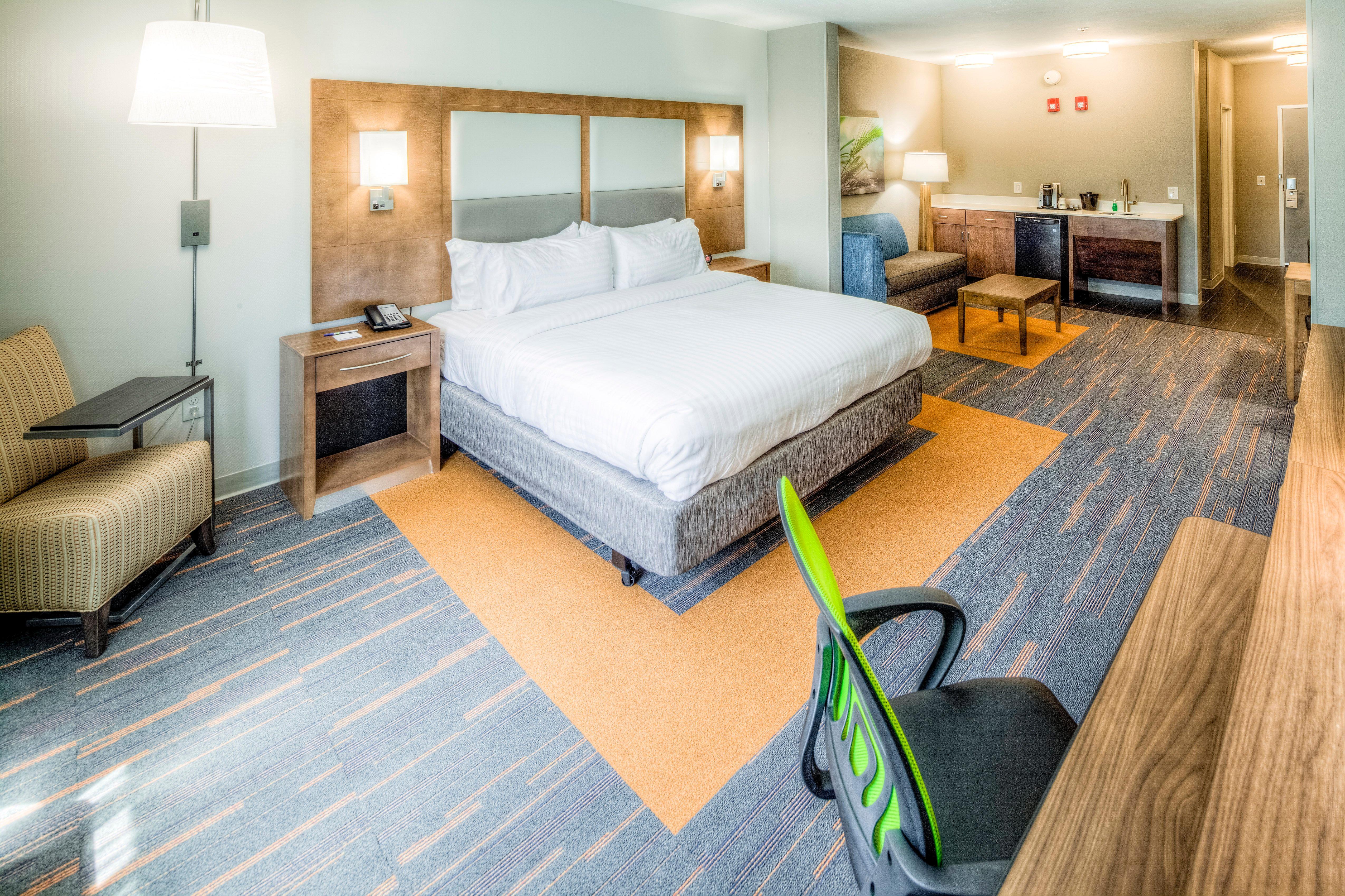 Holiday Inn Express & Suites Cleveland/Westlake By Ihg Экстерьер фото