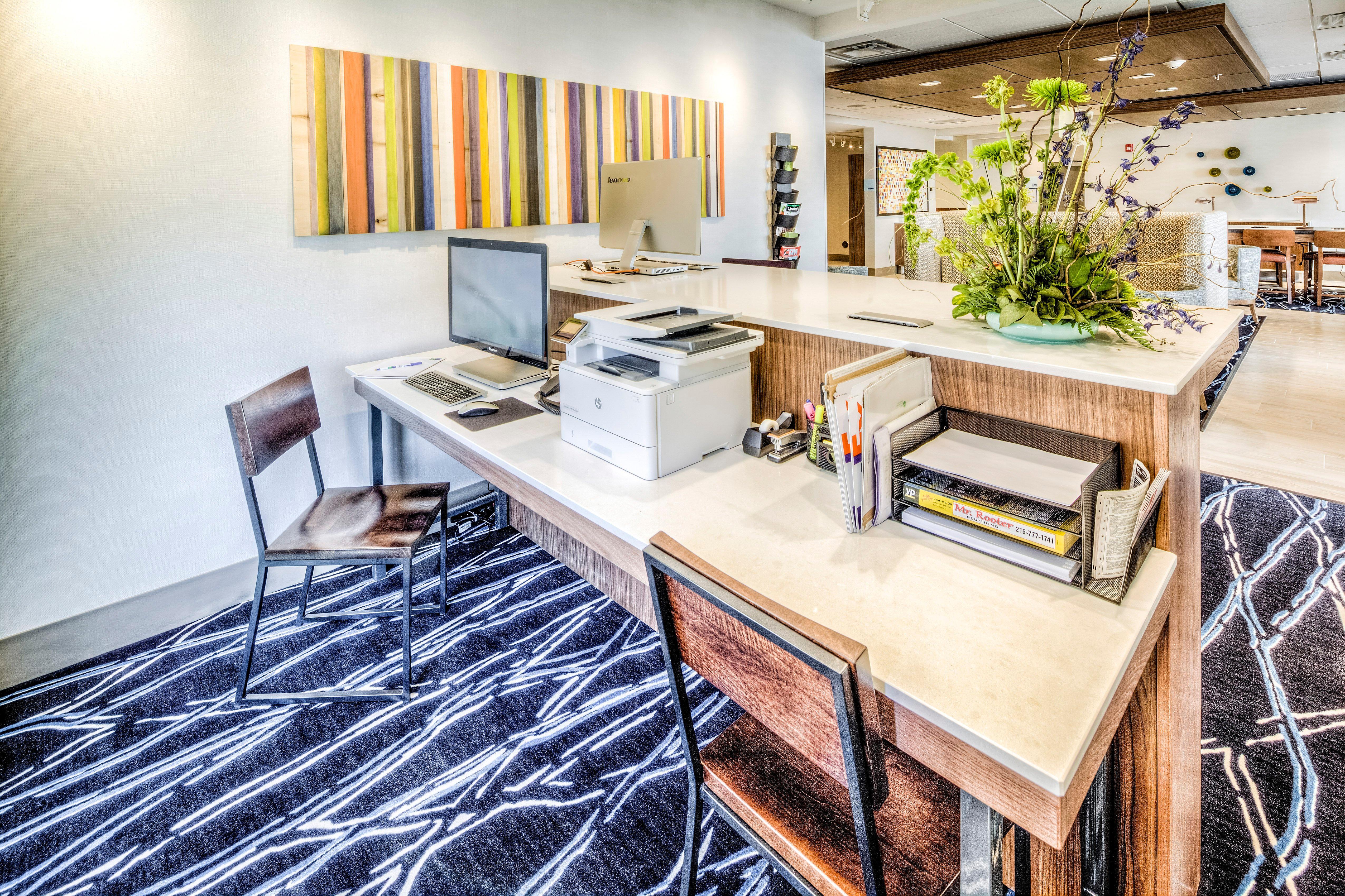Holiday Inn Express & Suites Cleveland/Westlake By Ihg Экстерьер фото